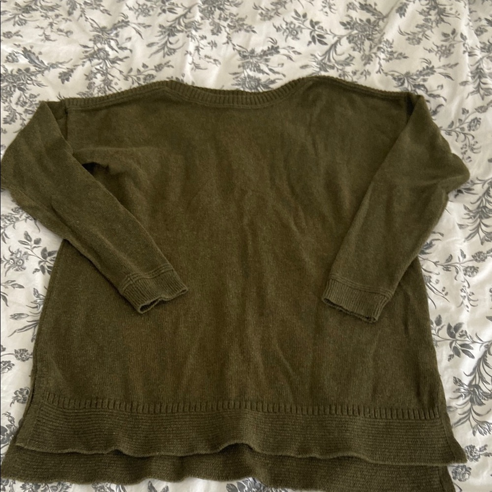 Old Navy Green Crew Neck Sweater with Ribbed Hem